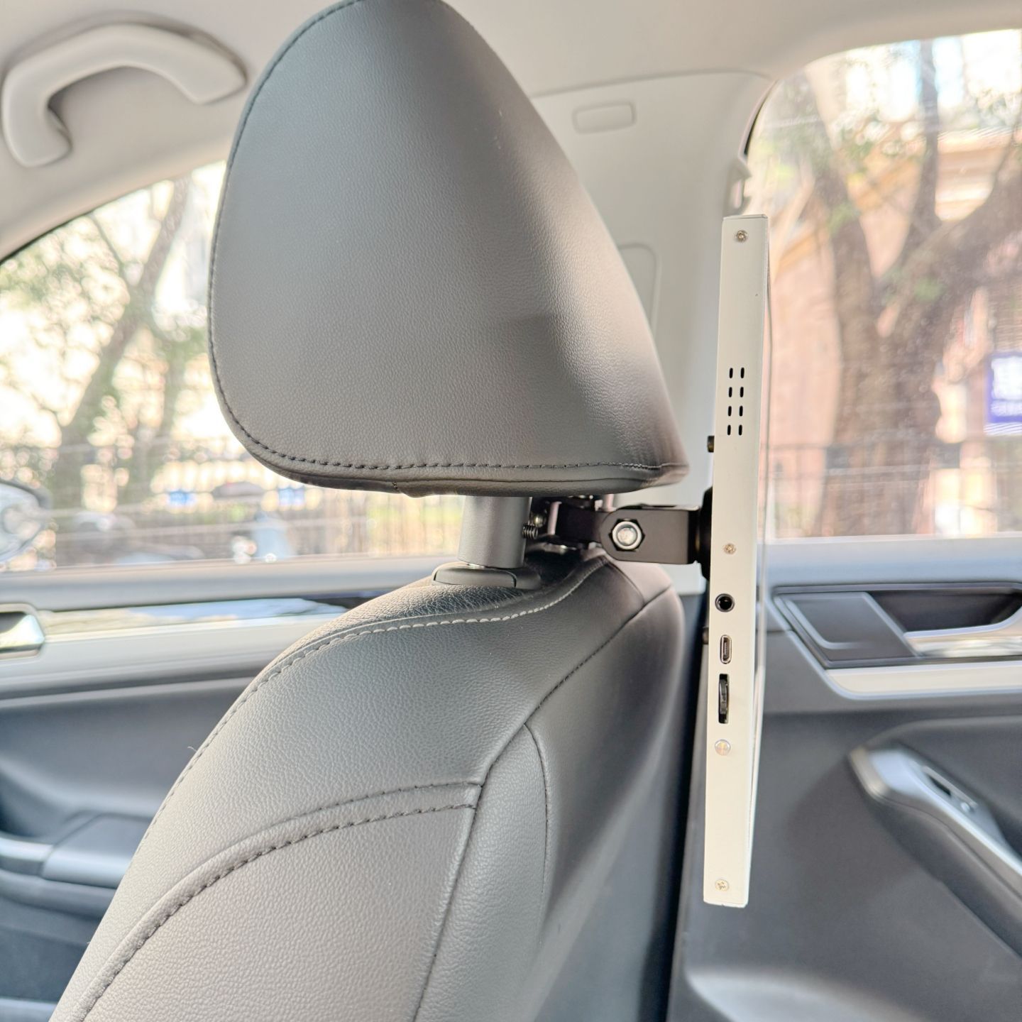 Tablet Car Mount - Кронштейн для монитора на подголовник автомобиля