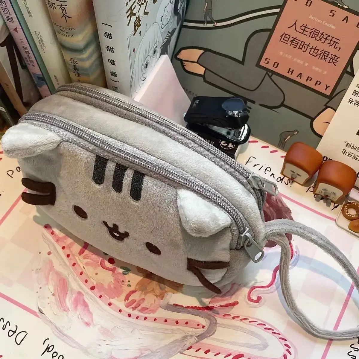 Милый пенал с изображением тол – обзор и цена Case With Pencil Holder